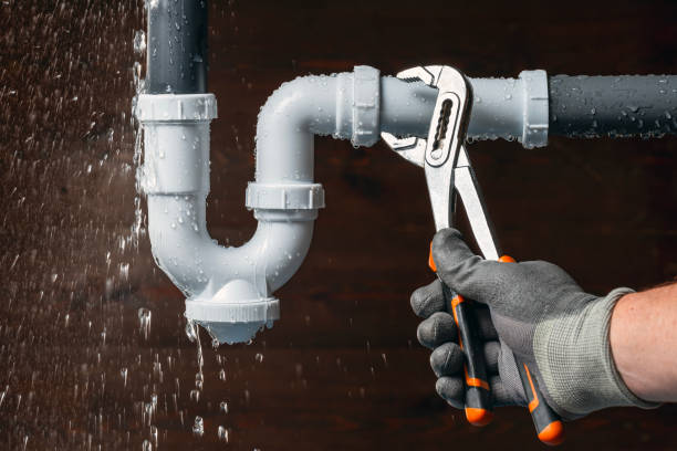 Professional Pipe Repair technician working in Coupland, TX